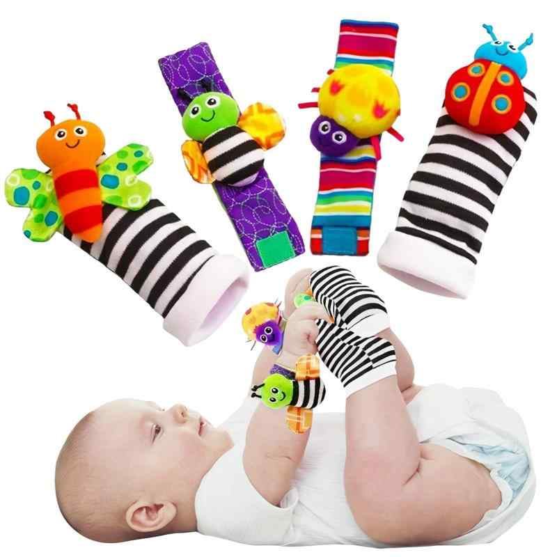赤ちゃん 手首 ガラガラ おもちゃ 新生児 ラトル ガラガラソックス おもちゃ 布製 幼児のおもちゃ 4個入れ ふわふわ 柔らかい 可愛い動物